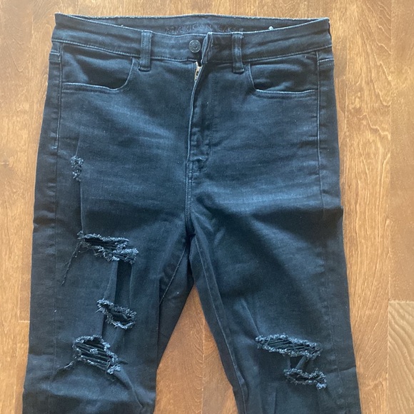 American Eagle Distressed Black Jegging Jean size 10 - Picture 2 of 8